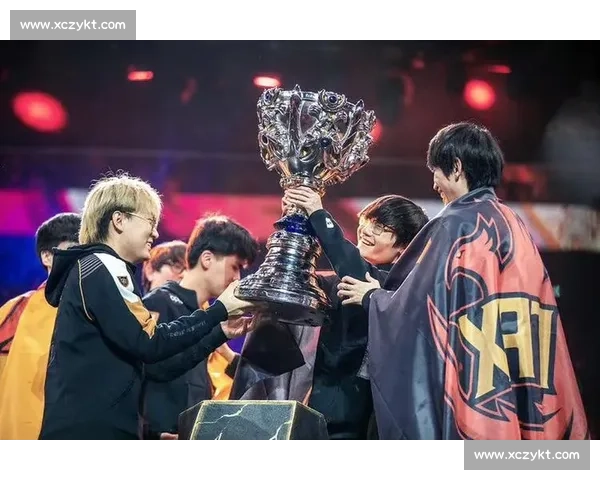 FPX战队“小凤凰”涅槃重生,谁能成为下一位FMVP! FPX战队“小凤凰”涅槃重生,谁能成为下一位FMVP!